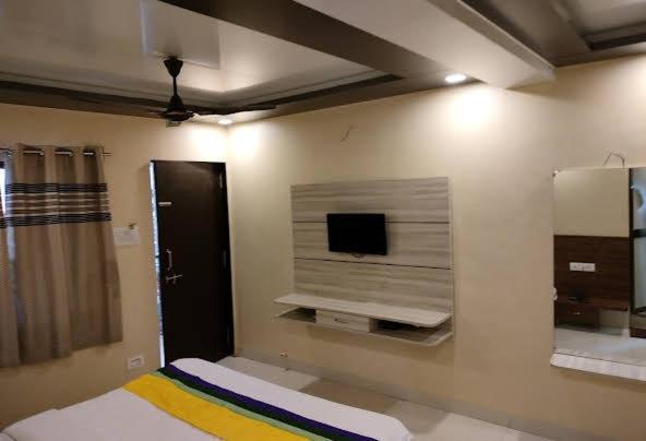 Hotel President House Matheran Exterior photo